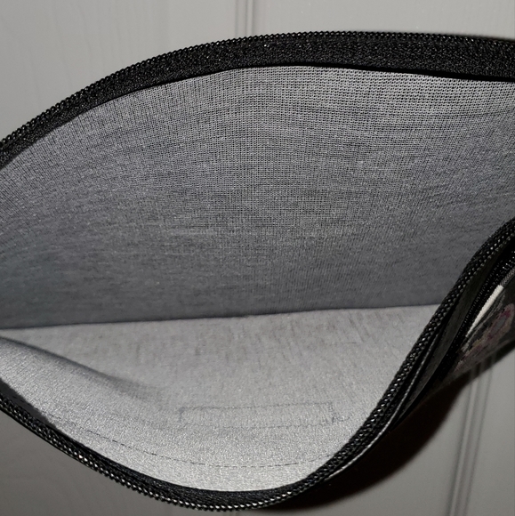 BOLSA Bonita by Liz Potter Sugar Skulls Crossbody Purses - Picture 3 of 6